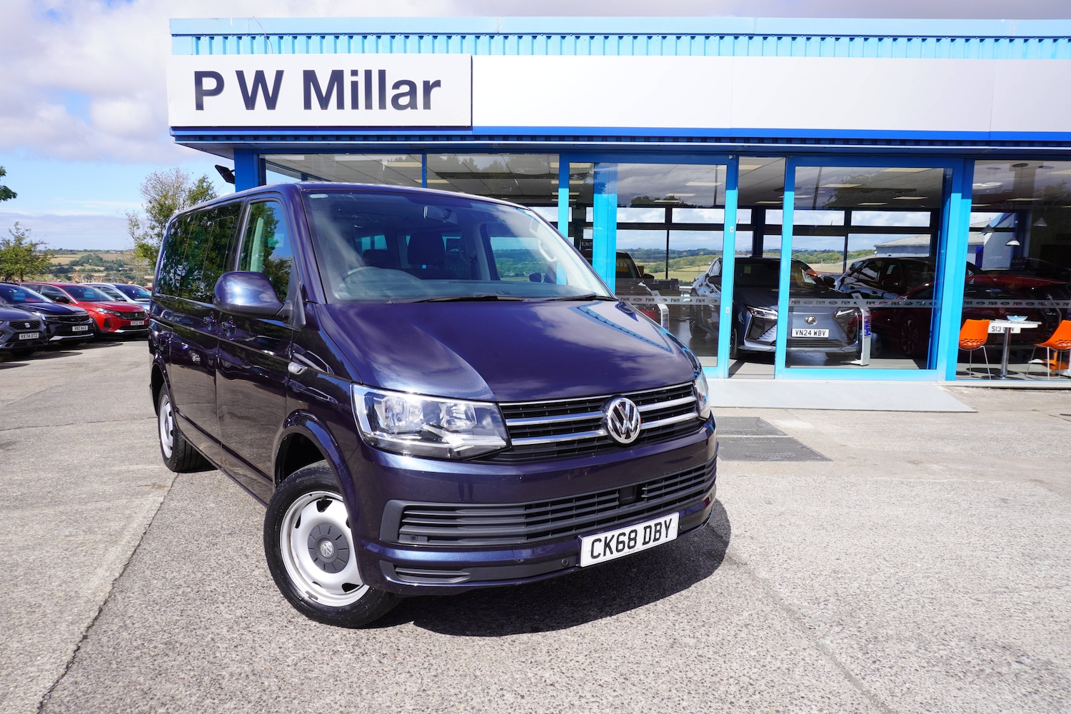 Used Volkswagen Transporter 2018 for sale - 76598640: Photo 1