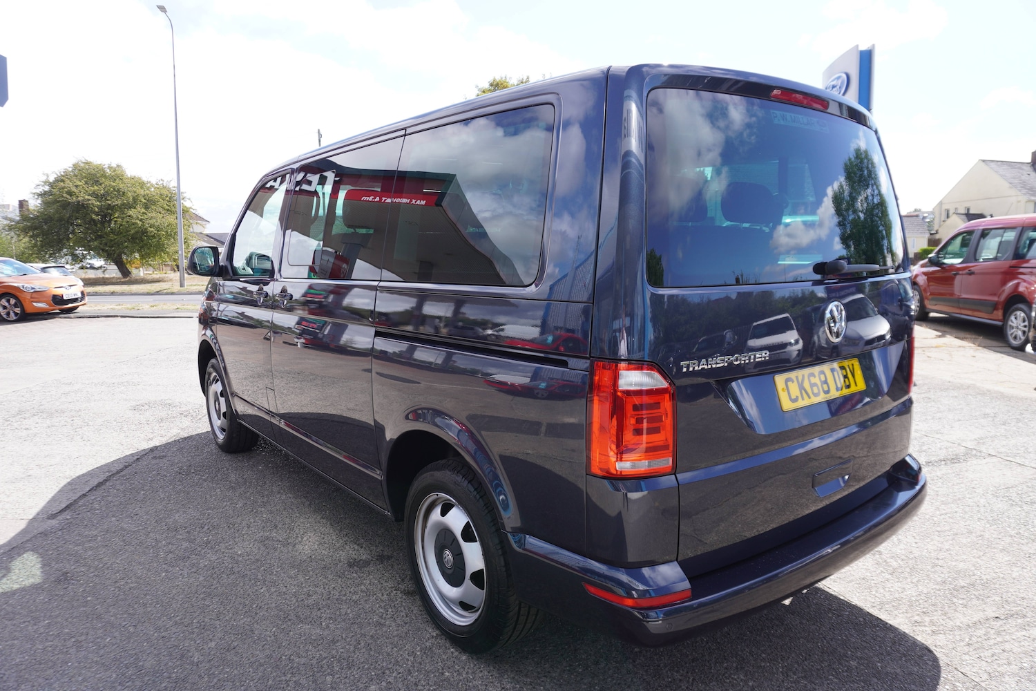Used Volkswagen Transporter 2018 for sale - 76598640: Photo 15