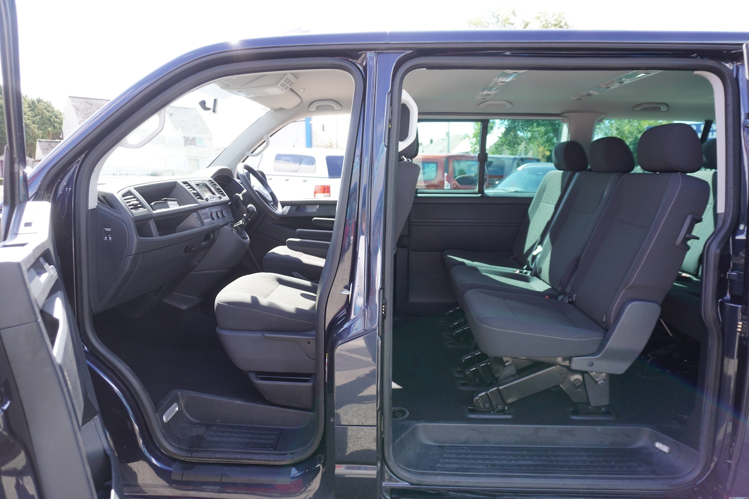 Used Volkswagen Transporter 2018 for sale - 76598640: Photo 23