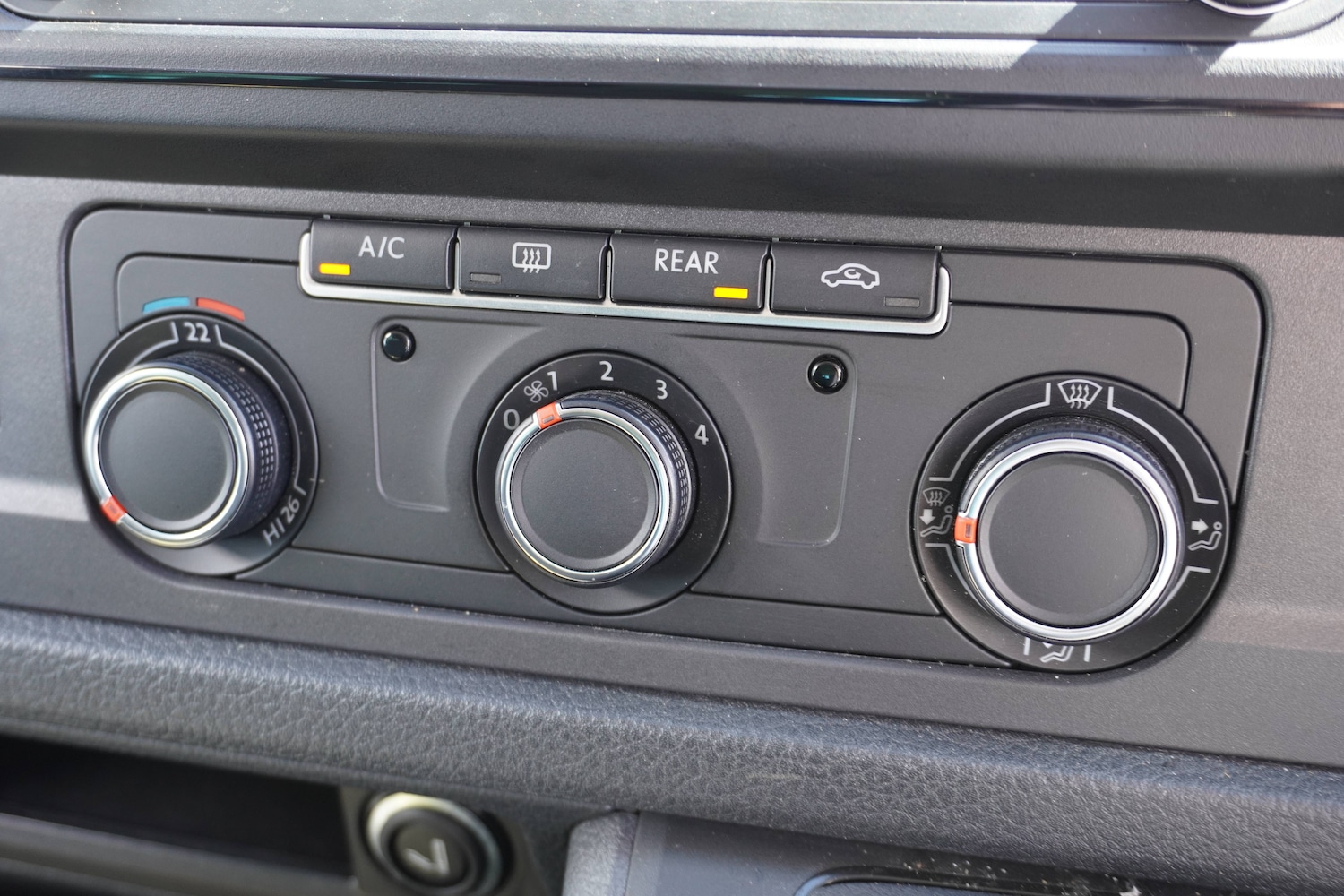 Used Volkswagen Transporter 2018 for sale - 76598640: Photo 6