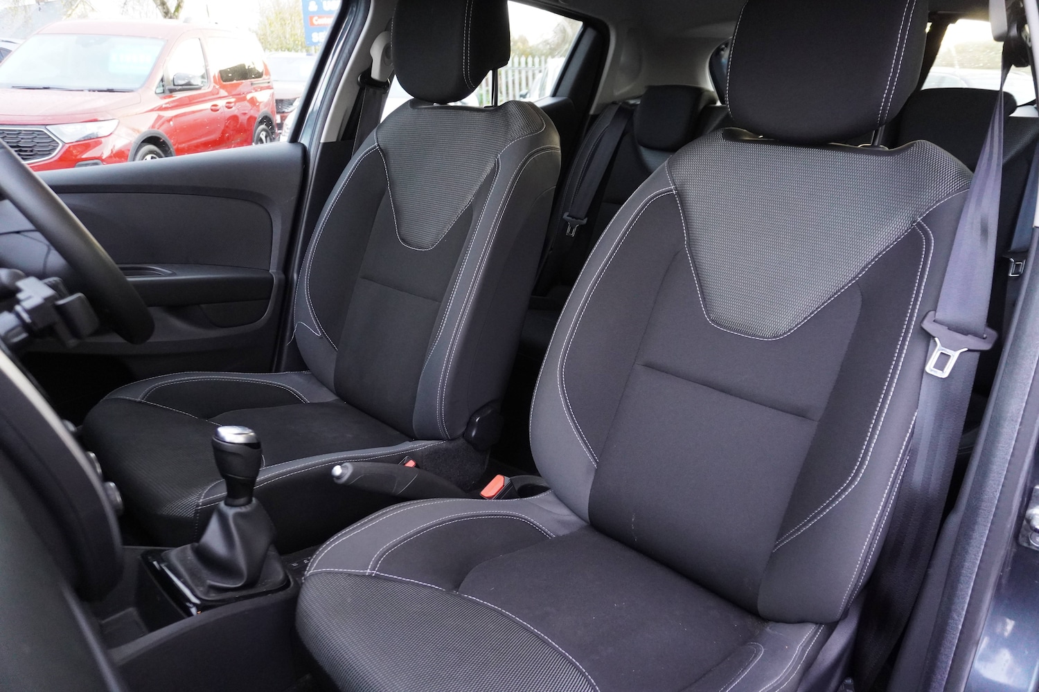 Used Renault Clio 2025 for sale - 76598720: Photo 8