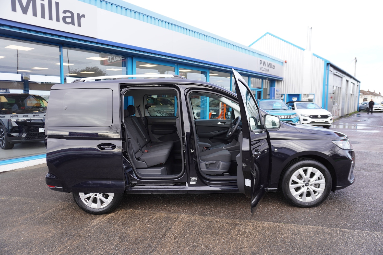 Used Ford Tourneo Connect 2024 for sale - 76879643: Photo 10