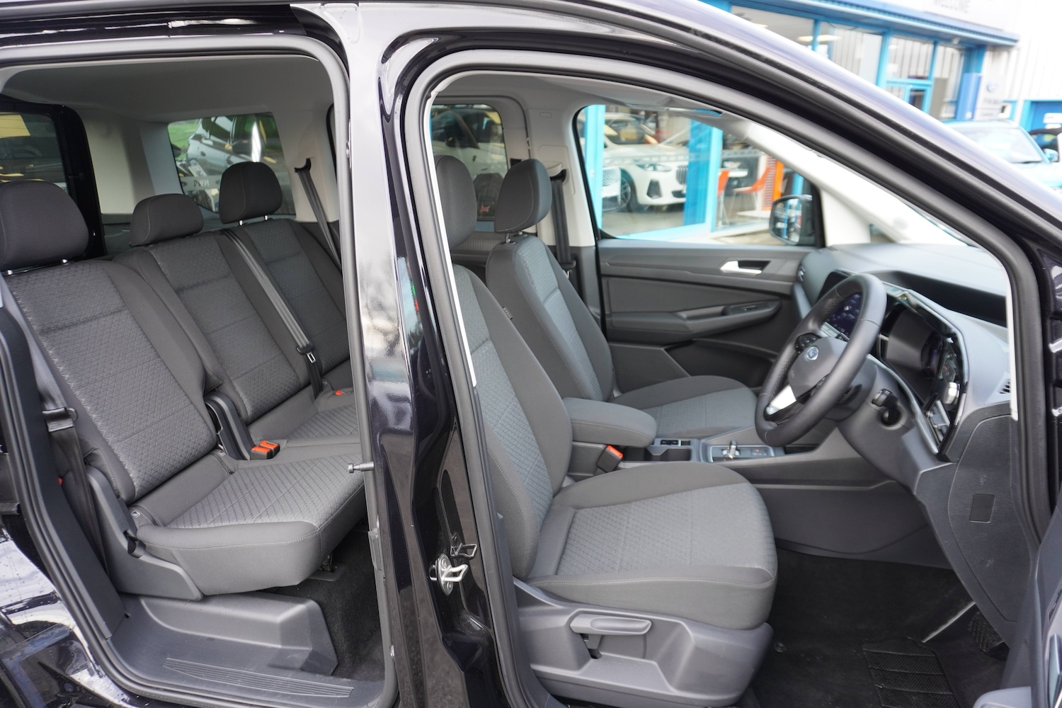 Used Ford Tourneo Connect 2024 for sale - 76879643: Photo 11
