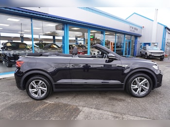 Used Volkswagen T-Roc 2023 for sale - 76694547: Photo
