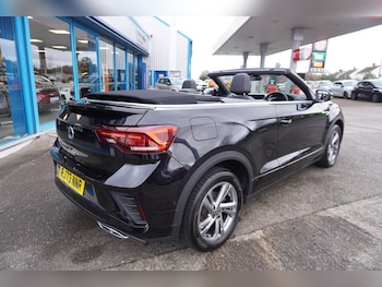 Used Volkswagen T-Roc 2023 for sale - 76694547: Photo