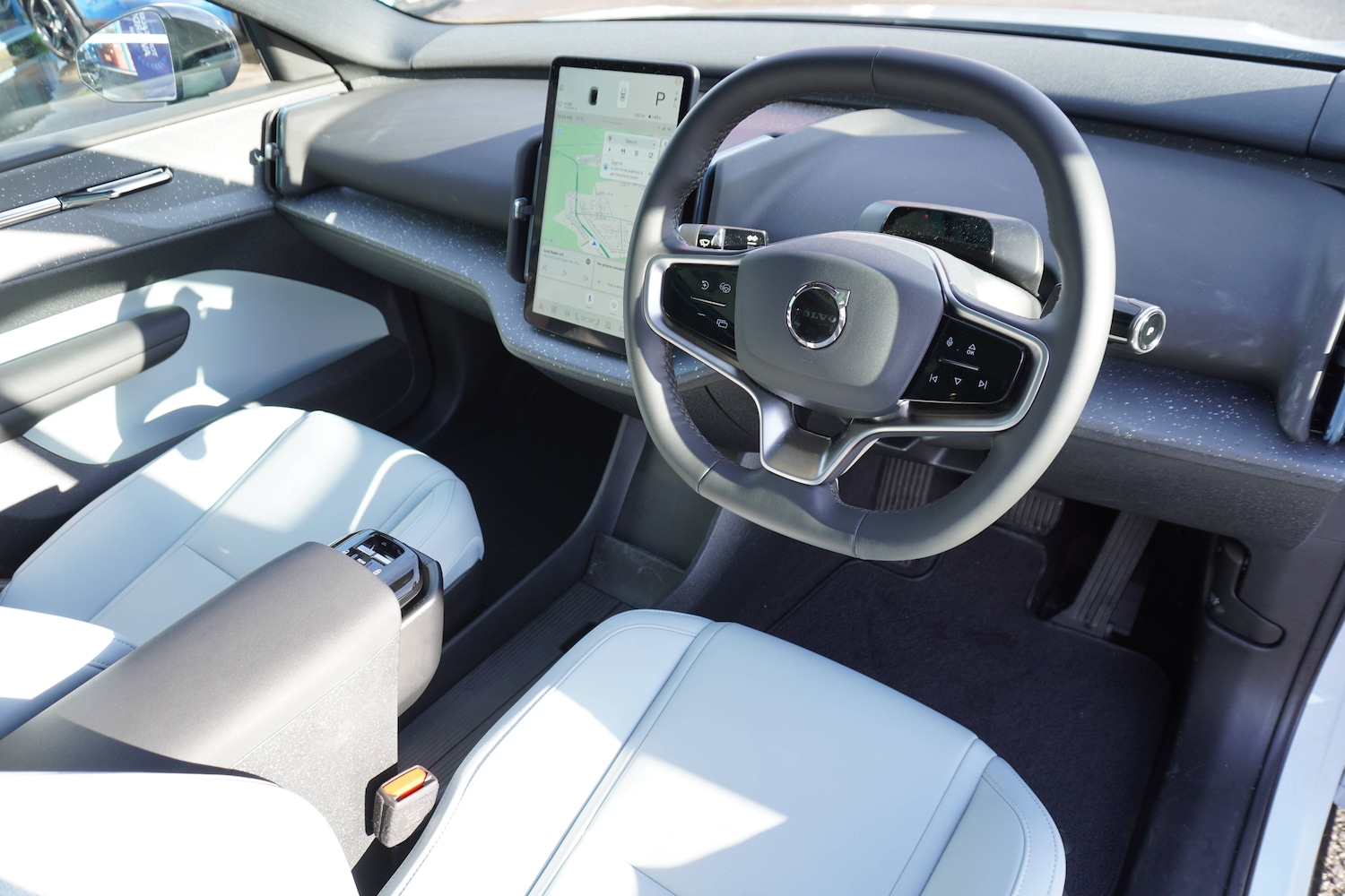 Used Volvo EX30 2024 for sale - 77024205: Photo 3