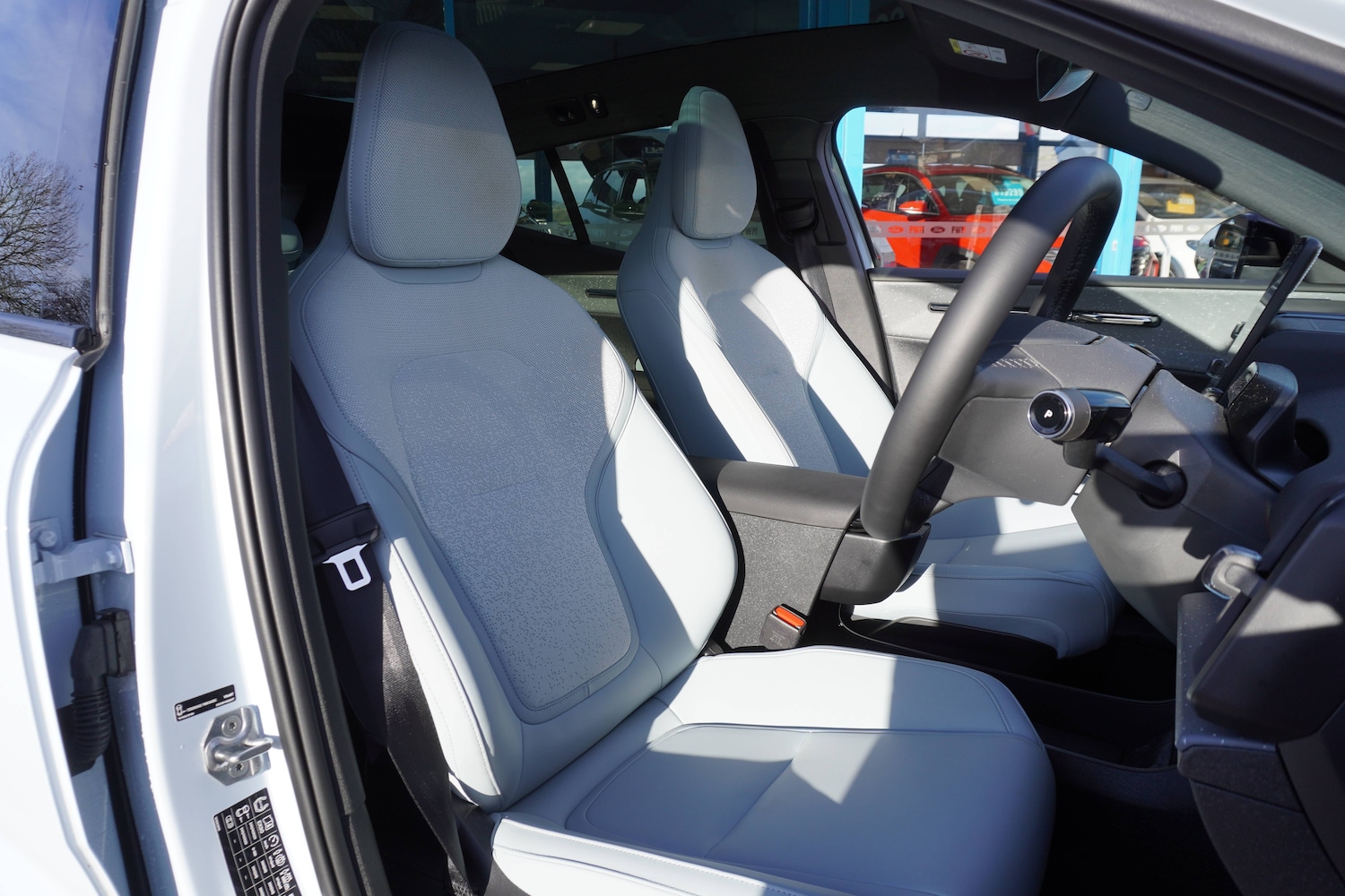 Used Volvo EX30 2024 for sale - 77024205: Photo 5