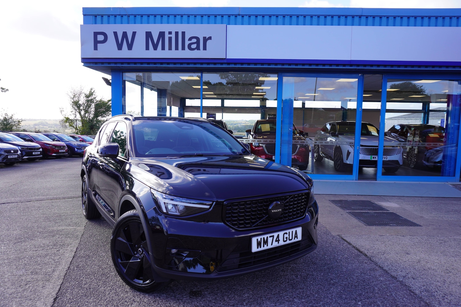 Used Volvo XC40 2025 for sale - 76598709: Photo 1