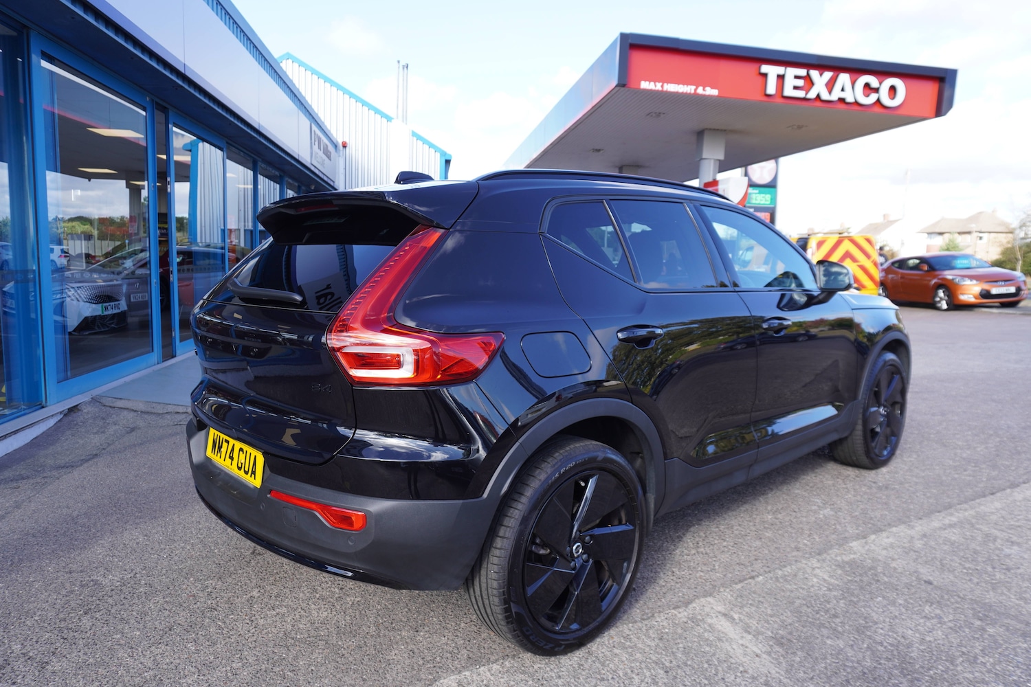 Used Volvo XC40 2025 for sale - 76598709: Photo 3