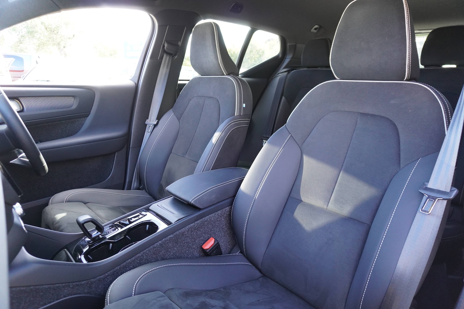 Used Volvo XC40 2025 for sale - 76598709: Photo 9