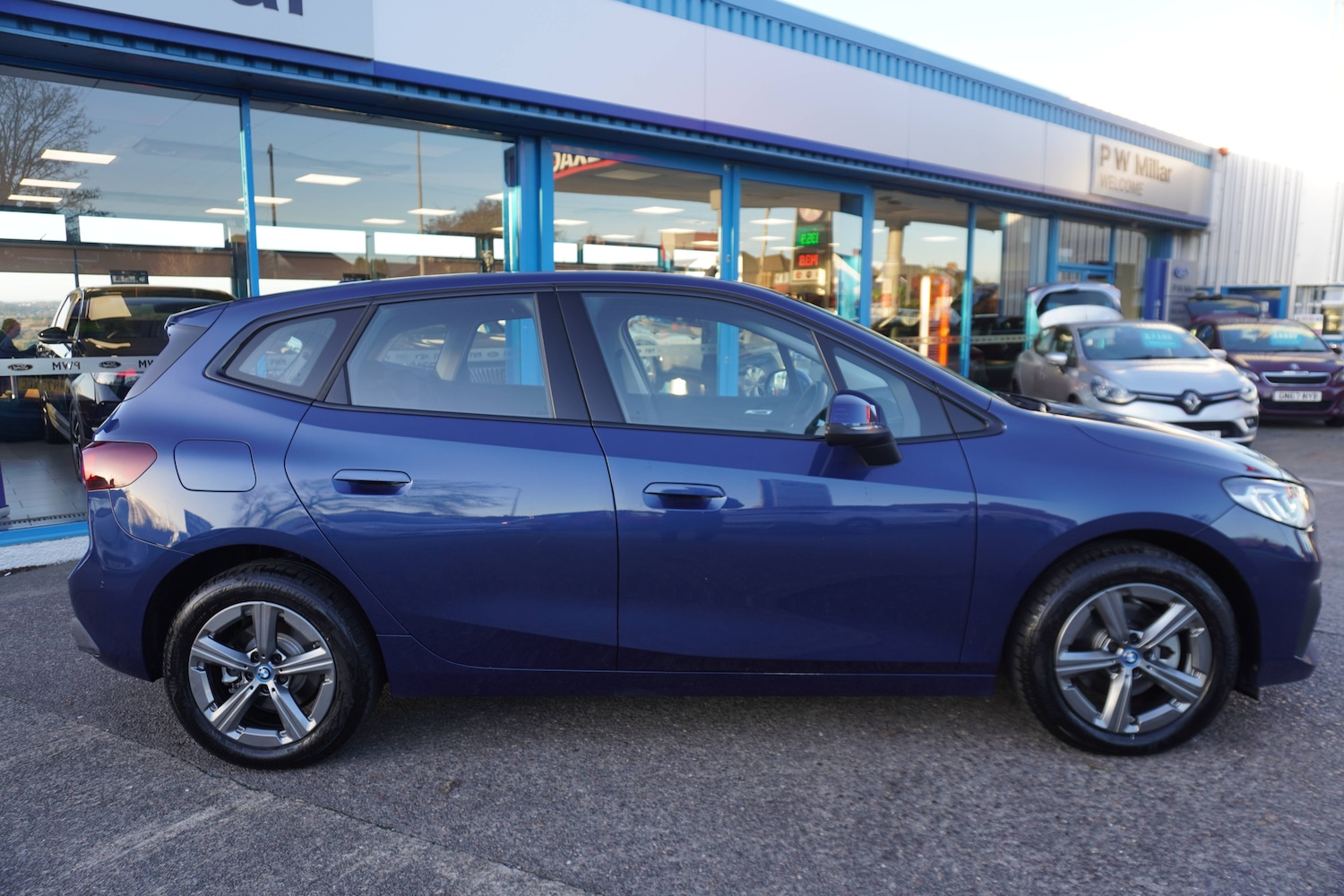 Used BMW 2 Series 2024 for sale - 76627450: Photo 2