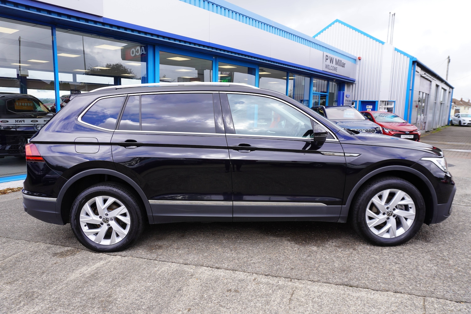 Used Volkswagen Tiguan Allspace 2024 for sale - 76598684: Photo 2