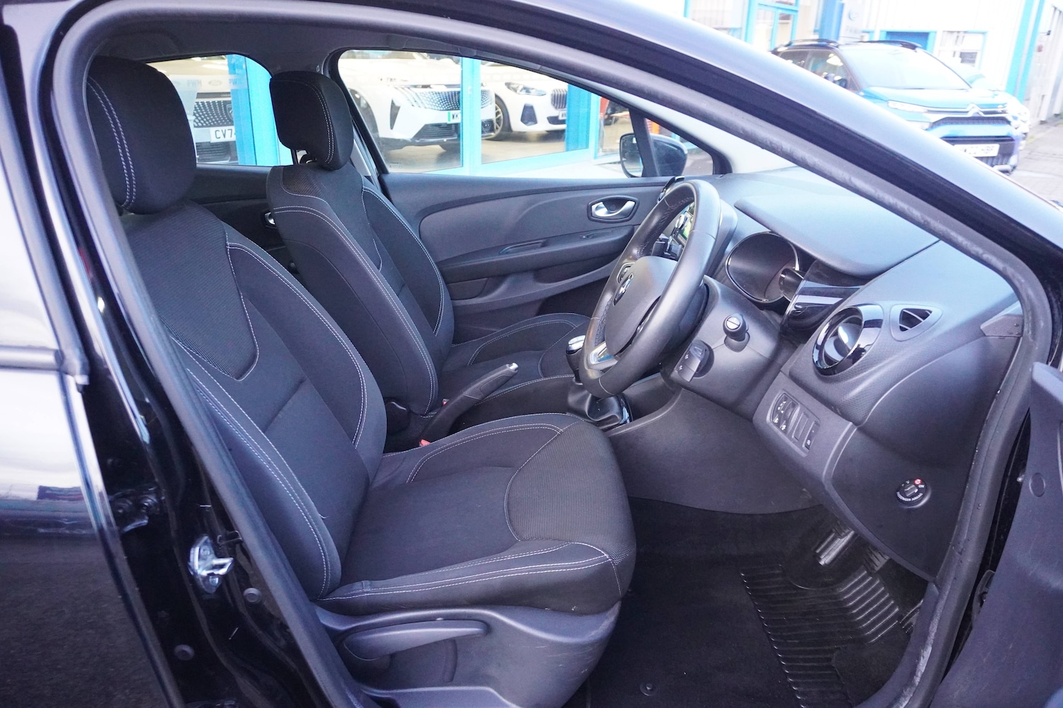 Used Renault Clio 2025 for sale - 76809347: Photo 5