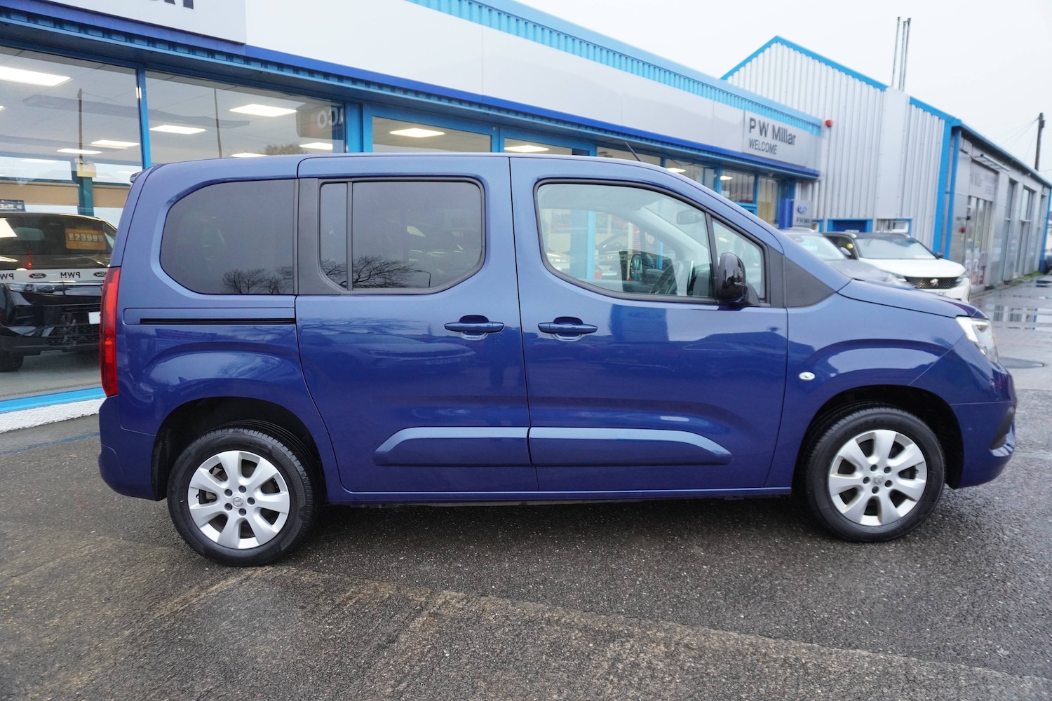 Used Vauxhall Combo Life 2022 for sale - 76958721: Photo 2