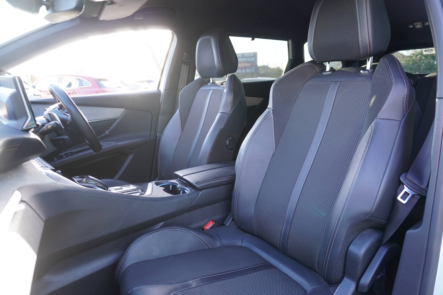 Used Peugeot 5008 2022 for sale - 76931460: Photo 27