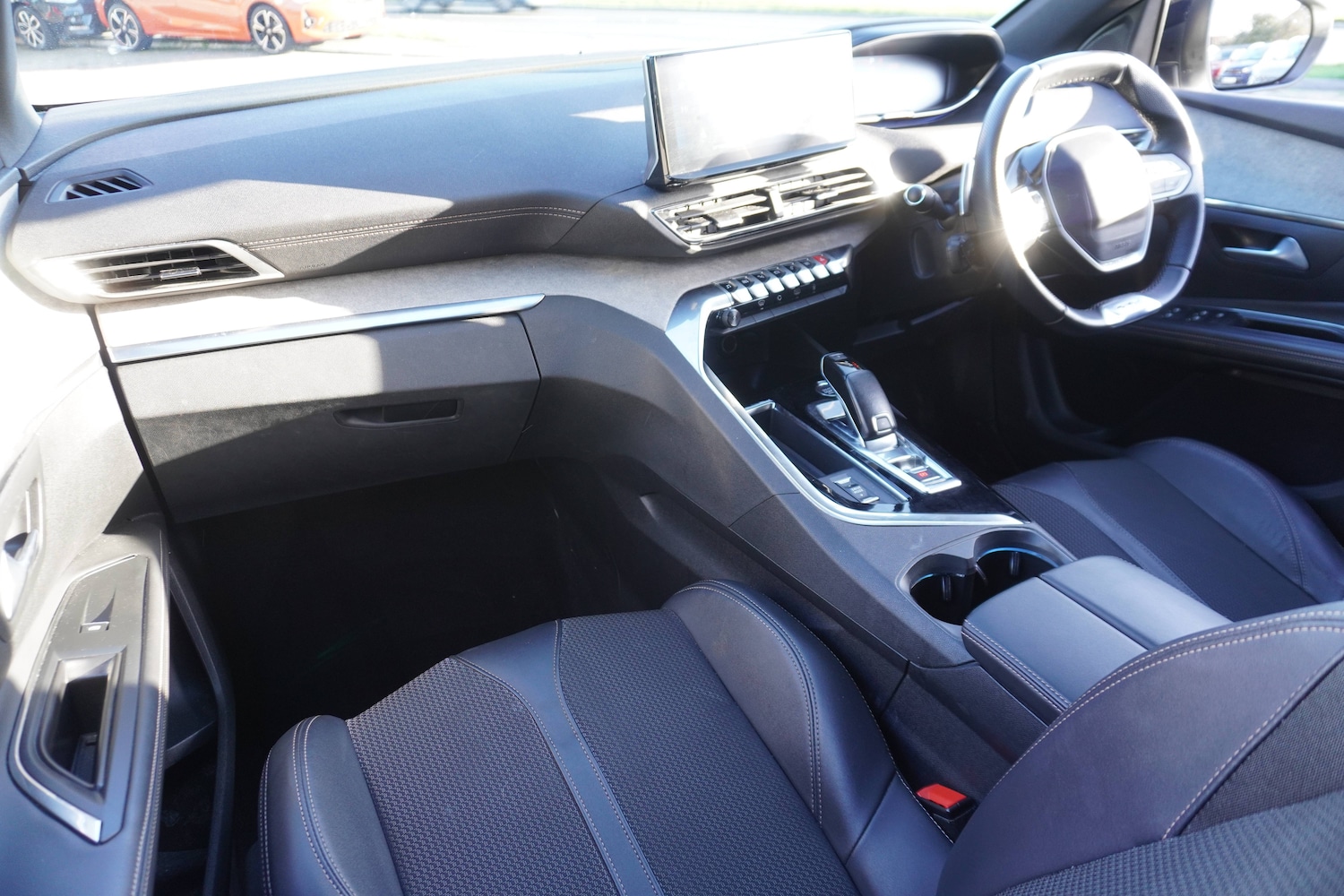 Used Peugeot 5008 2022 for sale - 76931460: Photo 28