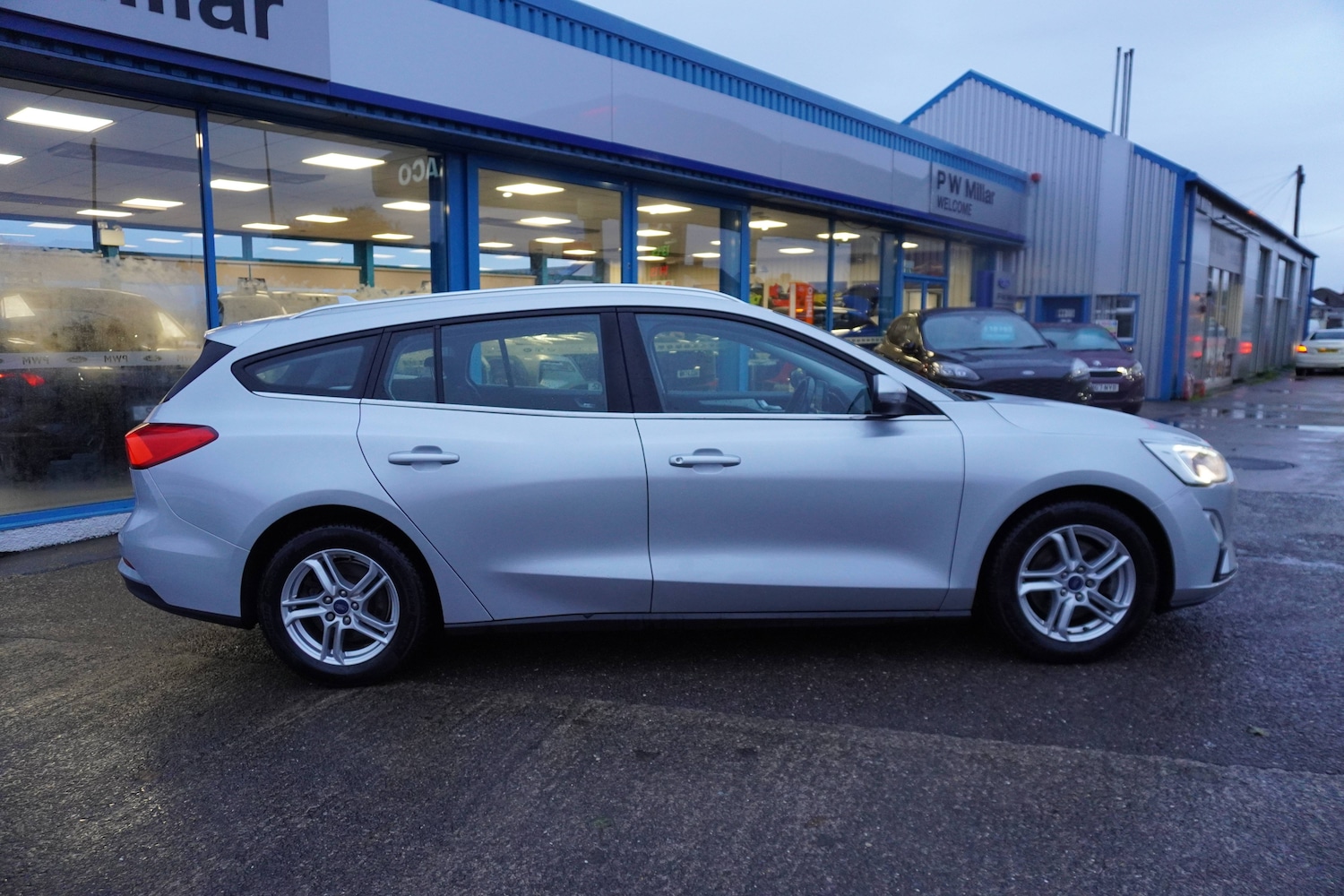 Used Ford Focus for sale - 76598699: Photo 2