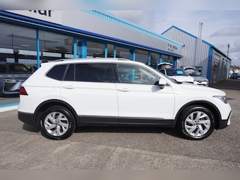 Used Volkswagen Tiguan Allspace 2023 for sale - 76598615: Photo