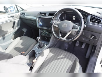 Used Volkswagen Tiguan Allspace 2023 for sale - 76598615: Photo