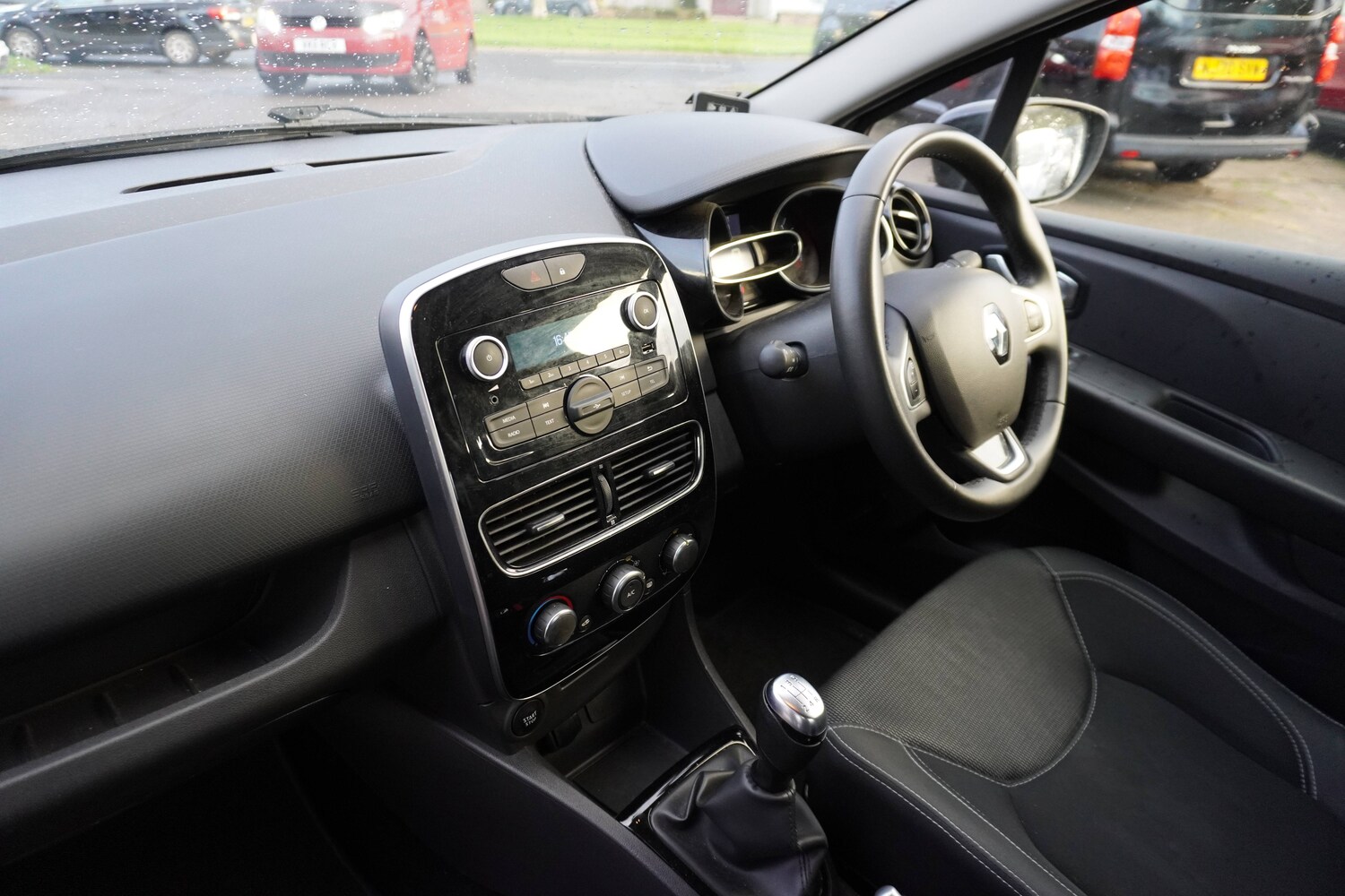 Used Renault Clio for sale - 76598675: Photo 17