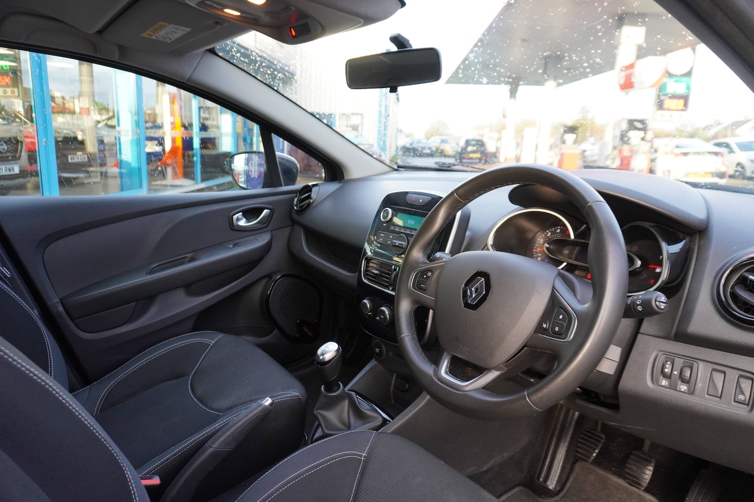 Used Renault Clio for sale - 76598675: Photo 4