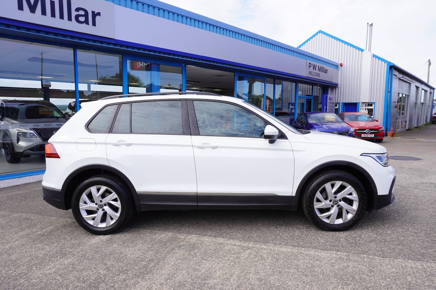 Used Volkswagen Tiguan 2022 for sale - 76598631: Photo 2