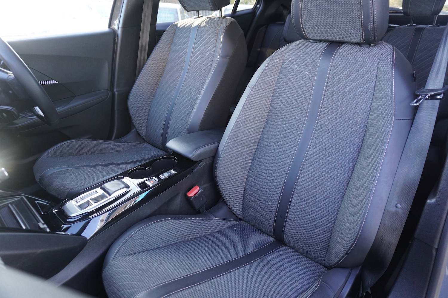 Used Peugeot 2008 2025 for sale - 76638825: Photo 7