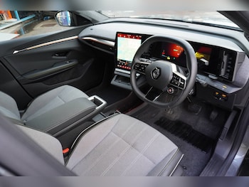 Used Renault Scenic 2024 for sale - 76598616: Photo