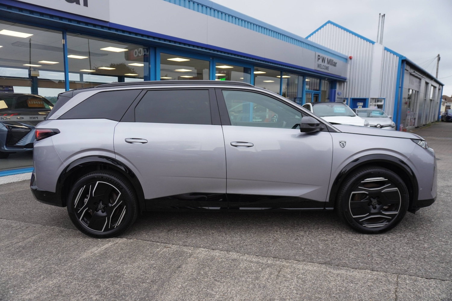 Used Peugeot E-5008 2024 for sale - 76598649: Photo 2