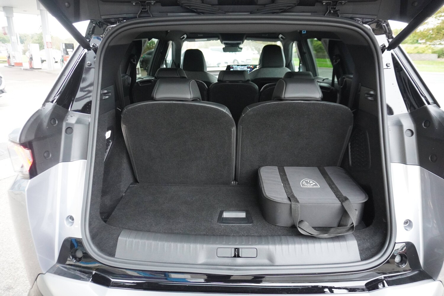 Used Peugeot E-5008 2024 for sale - 76598649: Photo 25