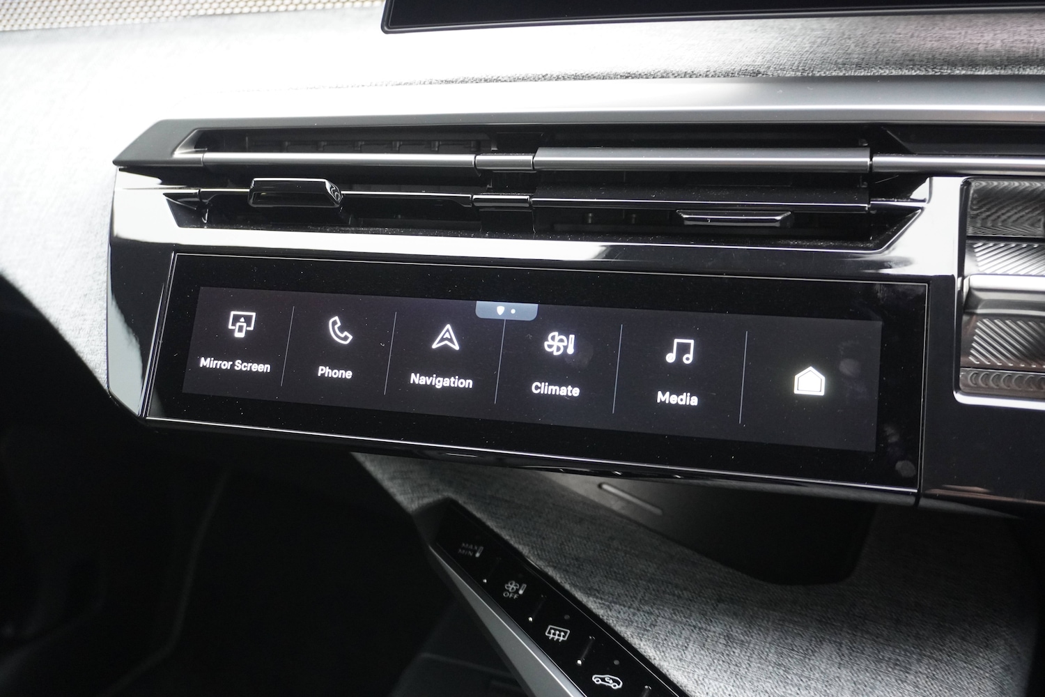 Used Peugeot E-5008 2024 for sale - 76598649: Photo 35