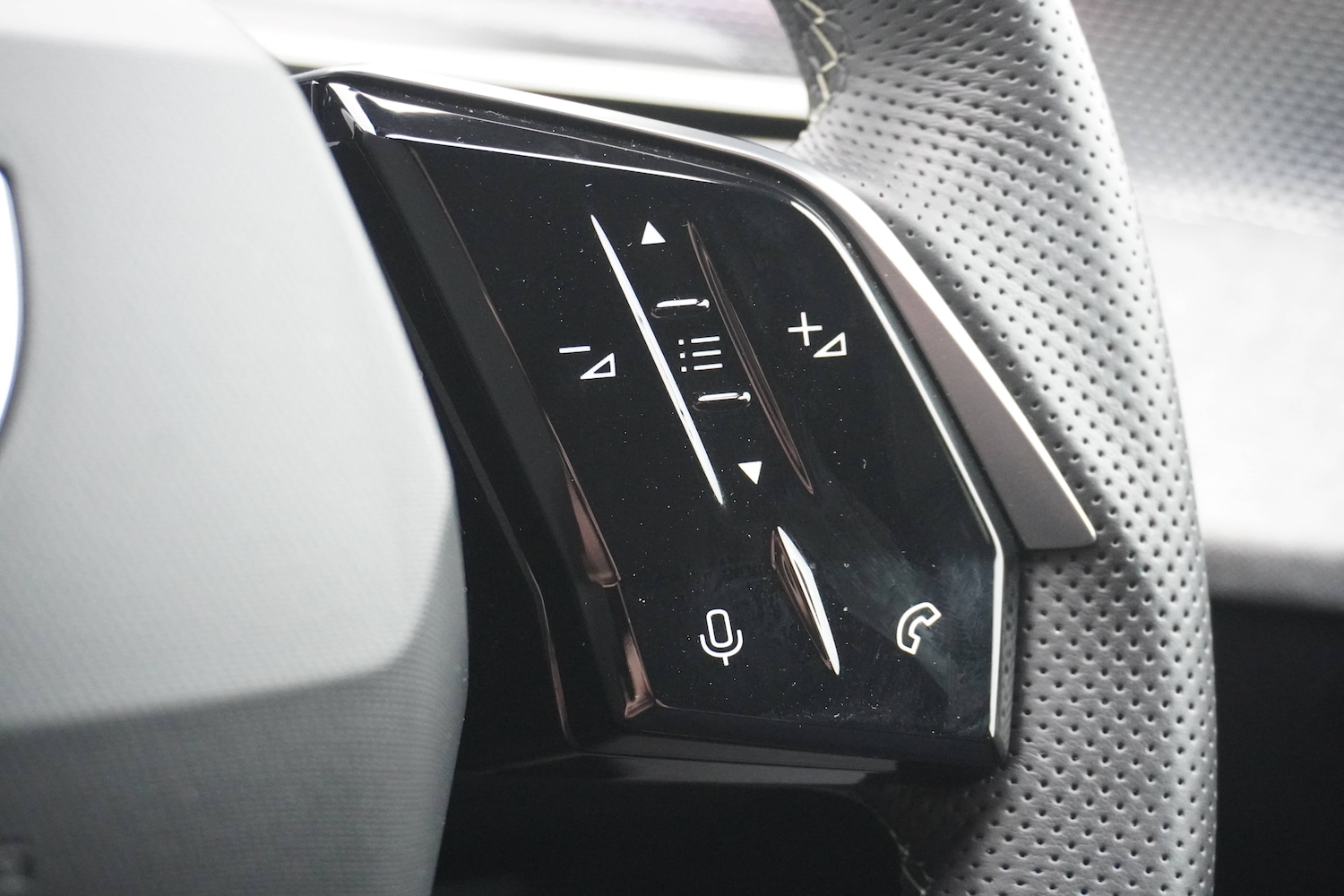 Used Peugeot E-5008 2024 for sale - 76598649: Photo 42