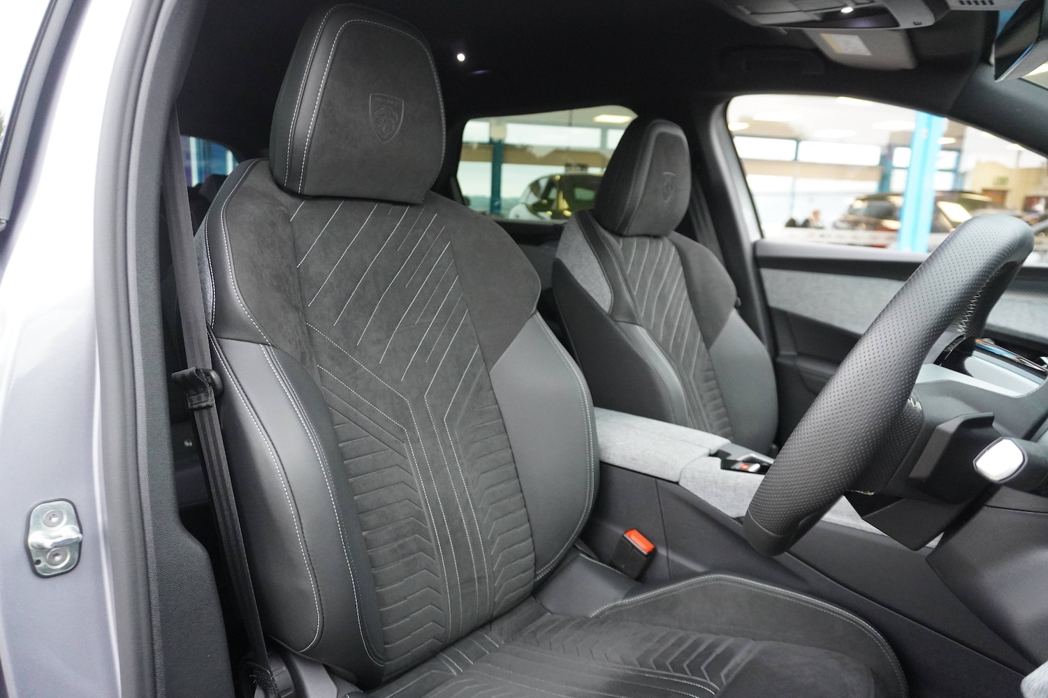 Used Peugeot E-5008 2024 for sale - 76598649: Photo 9