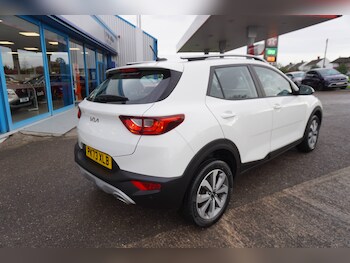 Used Kia Stonic 2023 for sale - 76598606: Photo