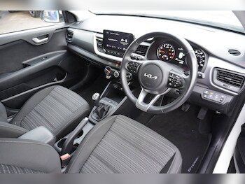 Used Kia Stonic 2023 for sale - 76598606: Photo