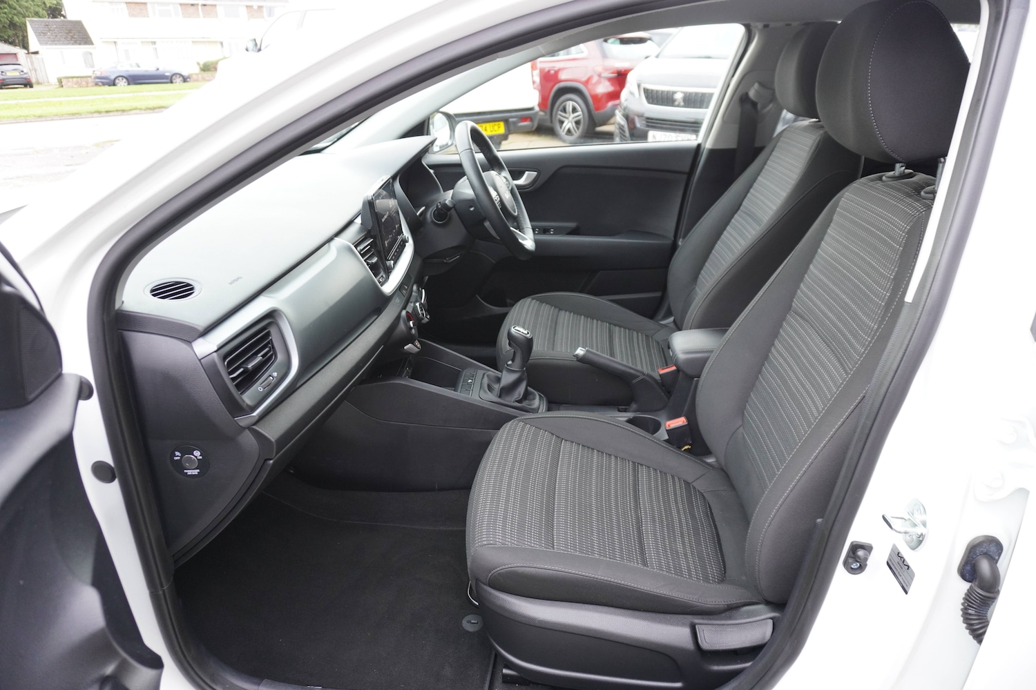 Used Kia Stonic 2023 for sale - 76598606: Photo 8