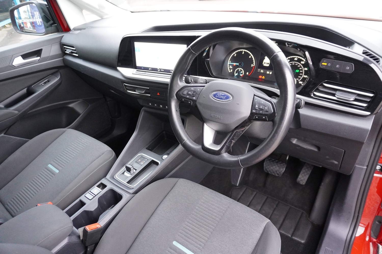 Used Ford Tourneo Connect 2022 for sale - 76598677: Photo 4