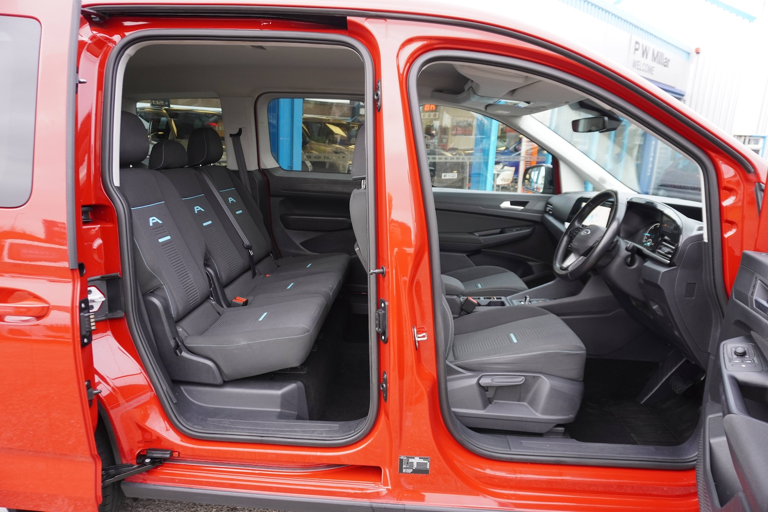 Used Ford Tourneo Connect 2022 for sale - 76598677: Photo 8