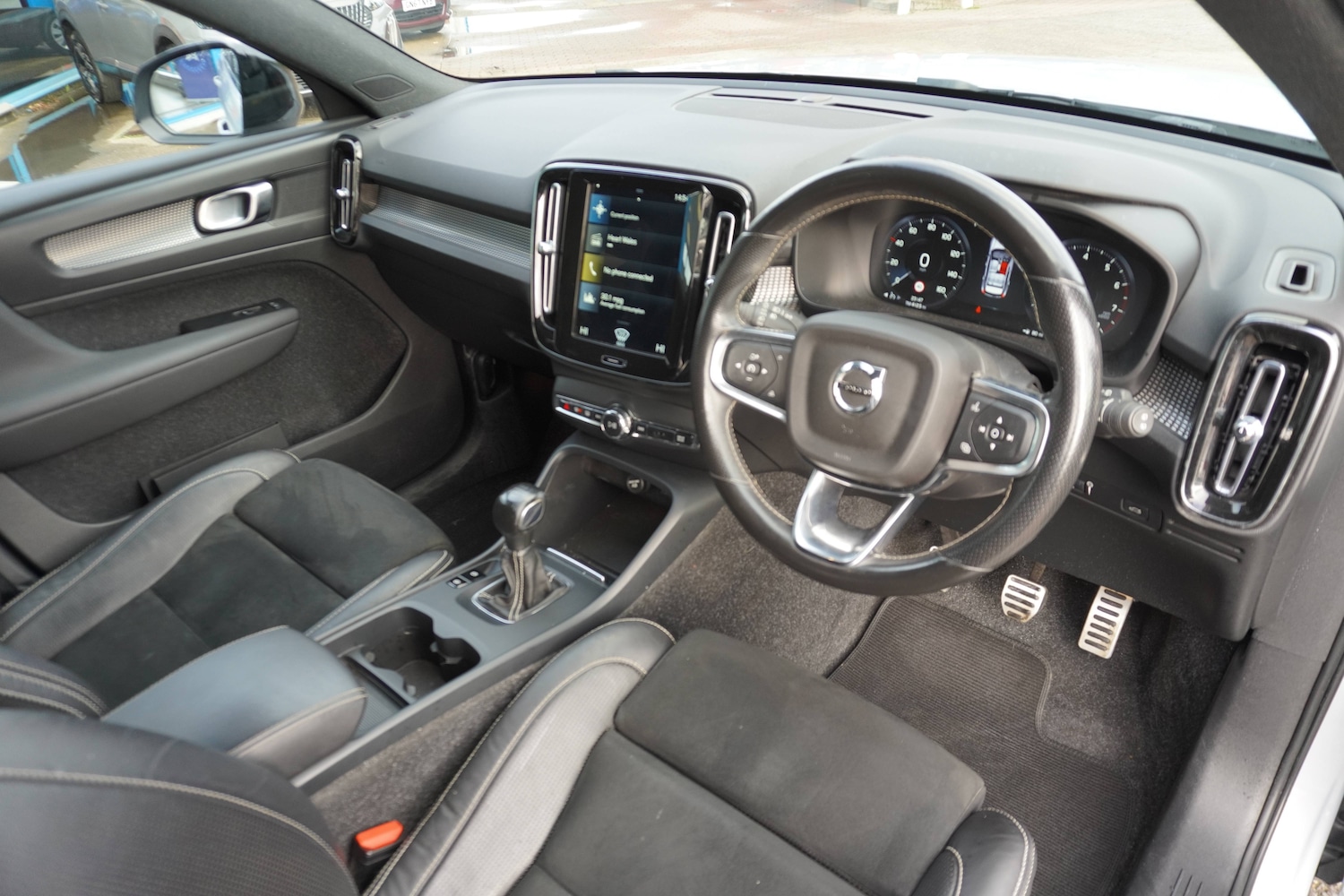 Used Volvo XC40 2020 for sale - 76598638: Photo 4