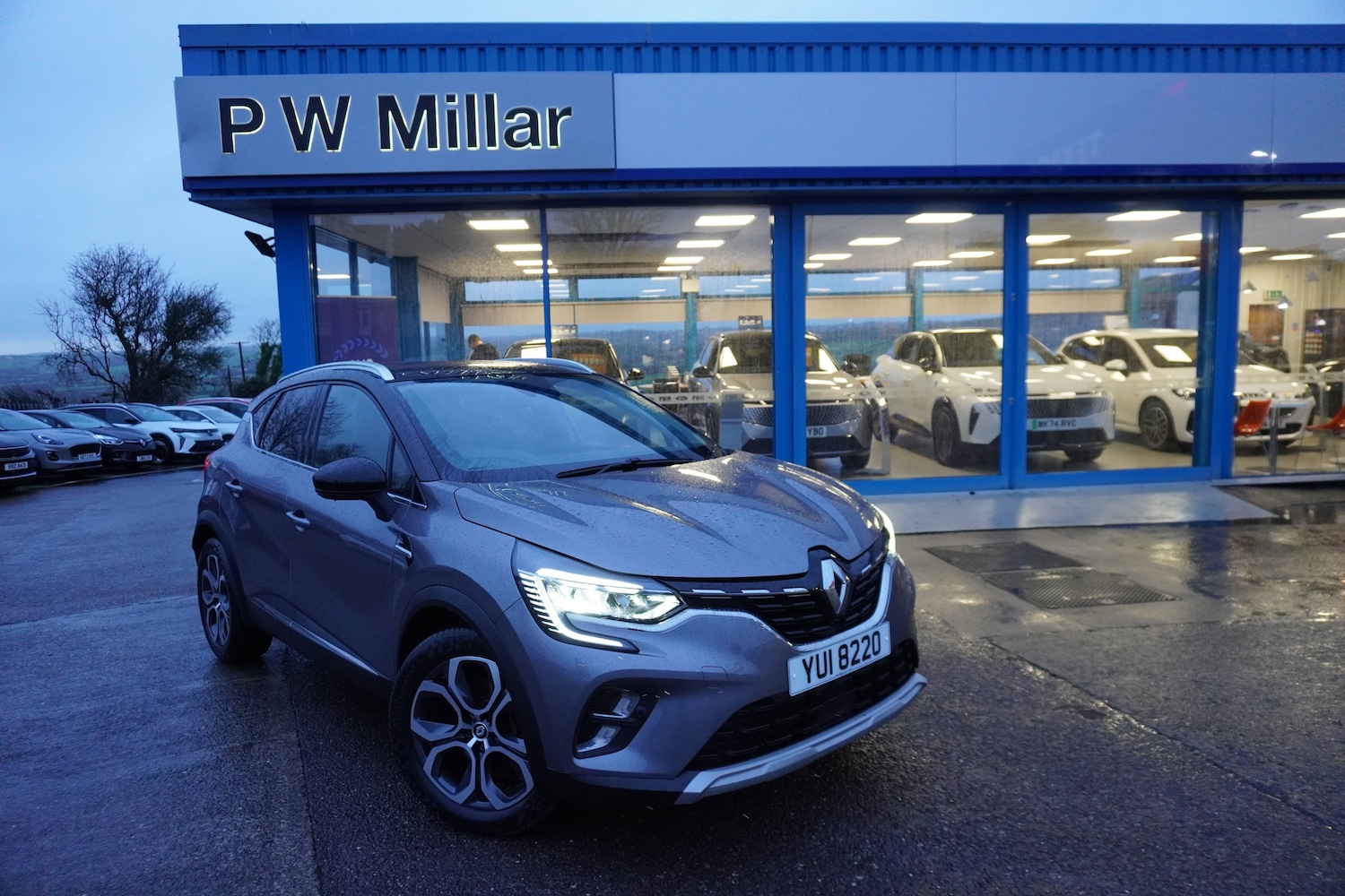Used Renault Captur 2023 for sale - 76909322: Photo 1