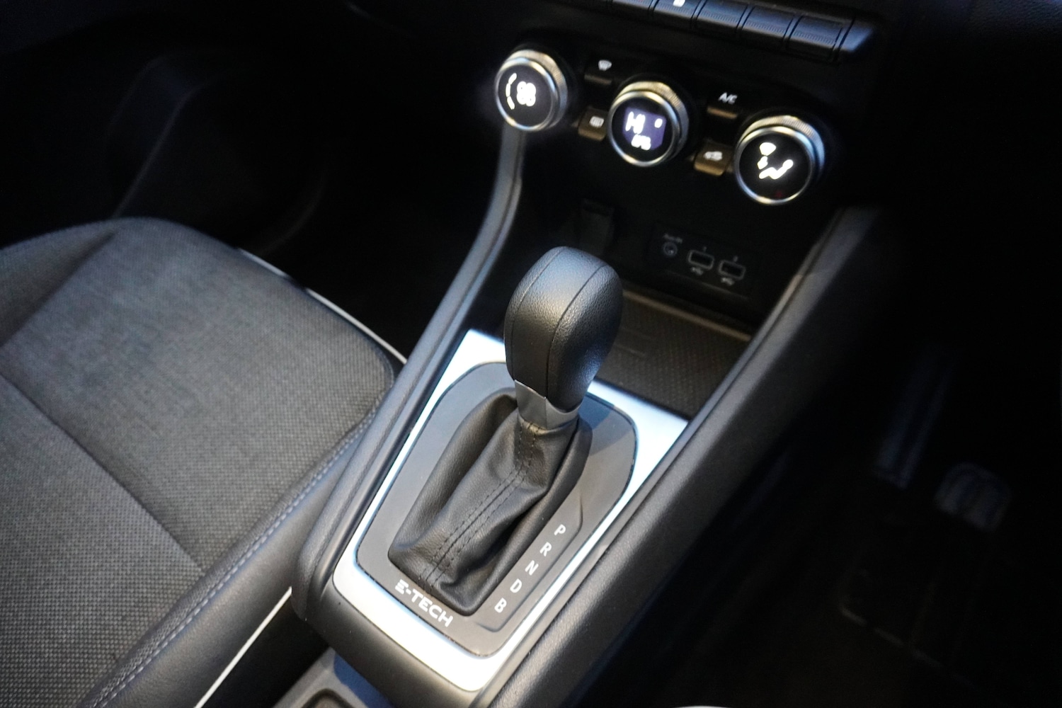 Used Renault Captur 2023 for sale - 76909322: Photo 21