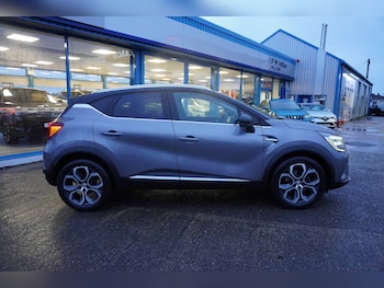 Used Renault Captur 2023 for sale - 76909322: Photo