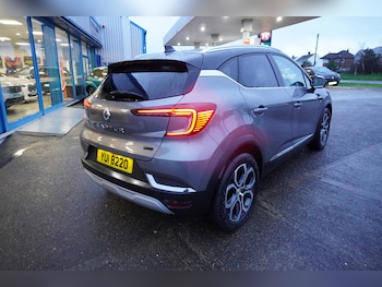 Used Renault Captur 2023 for sale - 76909322: Photo