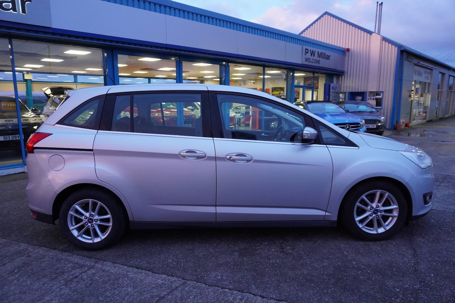 Used Ford Grand C-Max 2016 for sale - 77034546: Photo 2