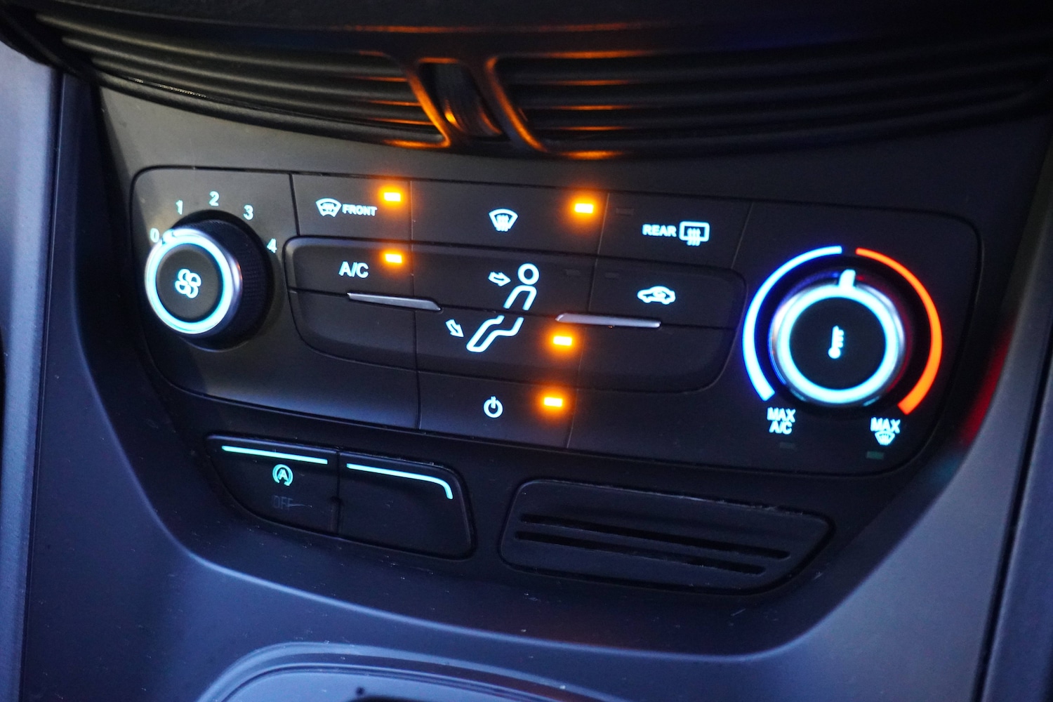 Used Ford Grand C-Max 2016 for sale - 77034546: Photo 23