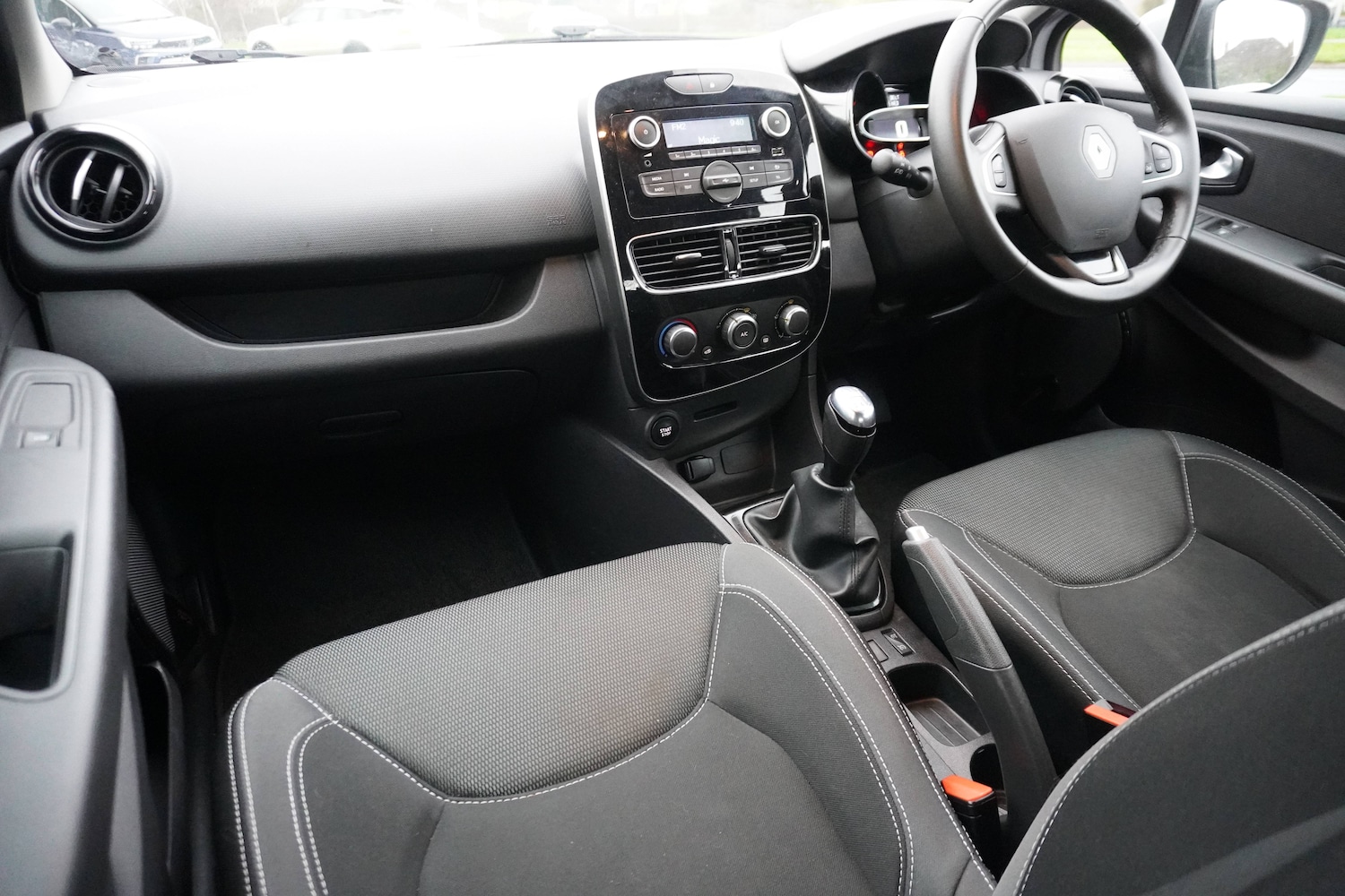 Used Renault Clio 2025 for sale - 76598698: Photo 10