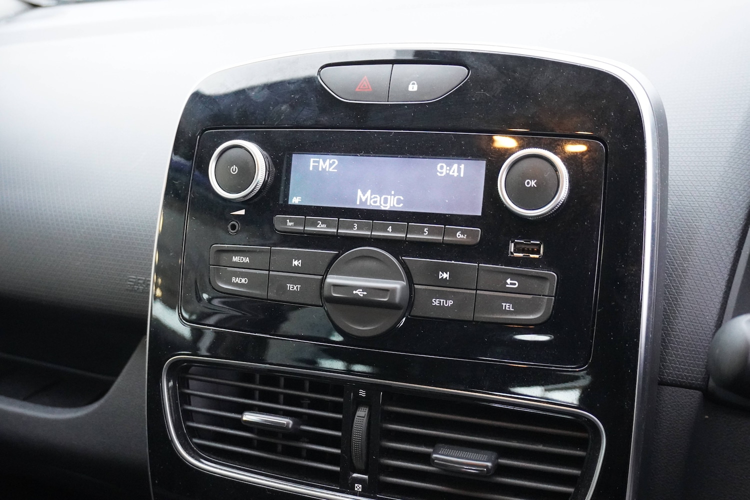 Used Renault Clio 2025 for sale - 76598698: Photo 5