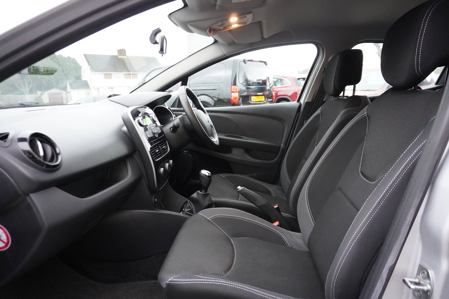 Used Renault Clio 2025 for sale - 76598698: Photo 9