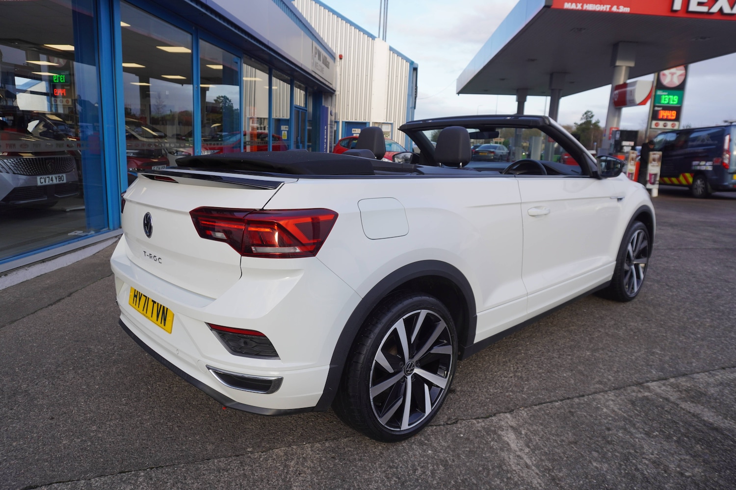 Used Volkswagen T-Roc 2021 for sale - 76763386: Photo 3