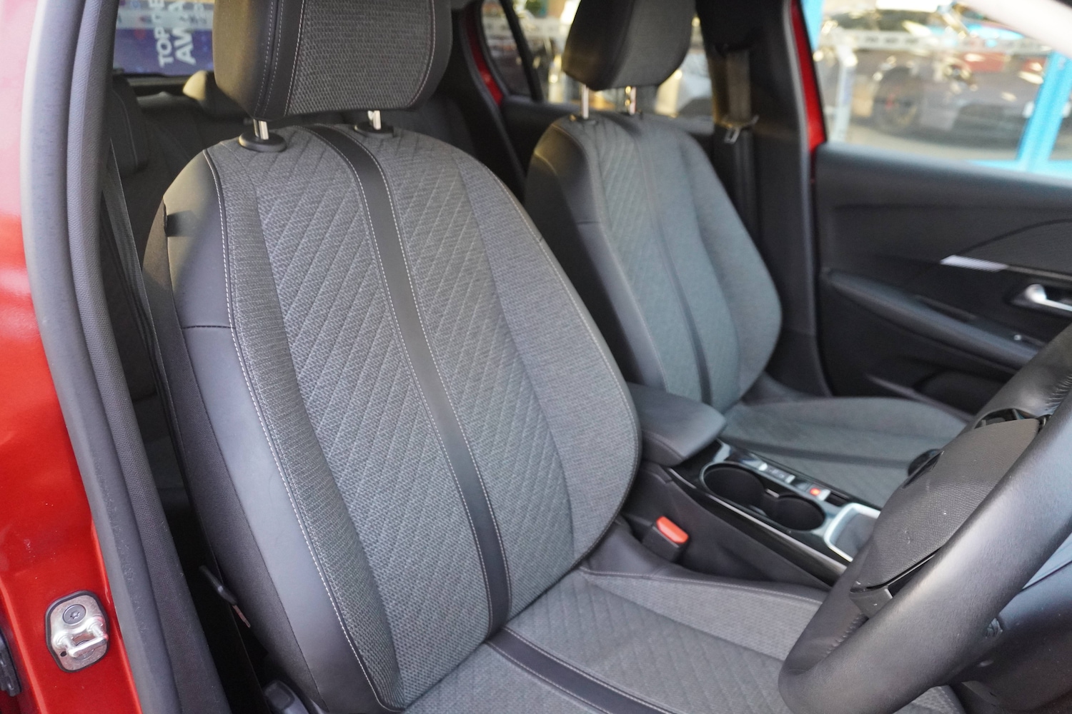 Used Peugeot 208 2024 for sale - 76598651: Photo 8